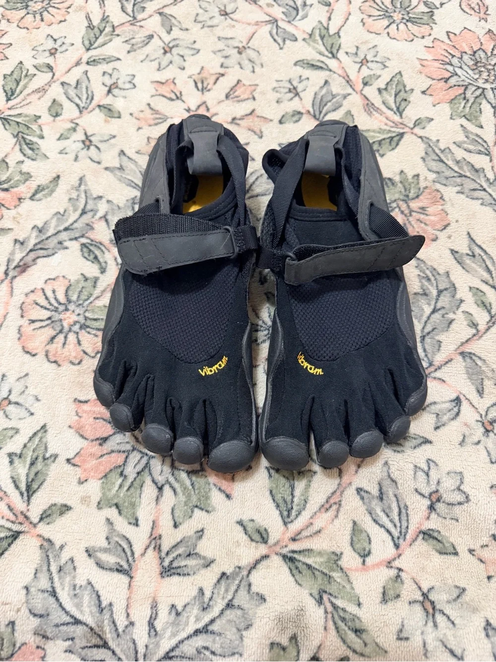Vibram FiveFingers Black Toe Shoes